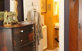 Joshua Inn Bed & Breakfast